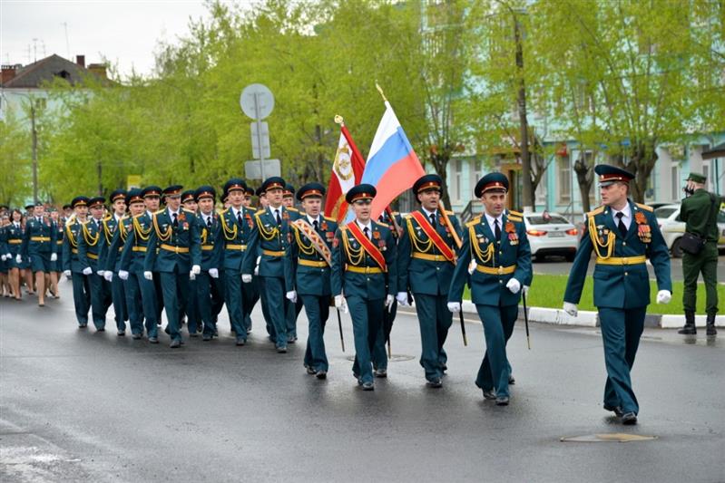 В столице Приволжья парадные расчеты Росгвардии прошли торжественным маршем по Нижне-Волжской набережной