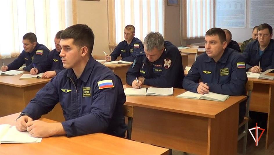 В Екатеринбурге состоялся учебно-методический сбор летного состава отдельной авиационной эскадрильи Росгвардии