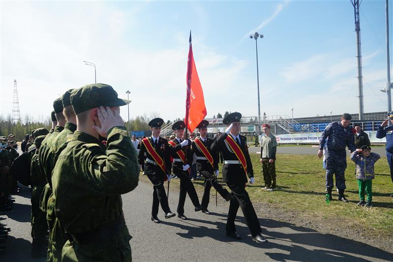 В Карелии при участии Росгвардии проведён военно-патриотический сбор допризывной молодёжи