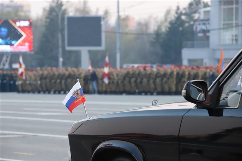 В Новосибирске на главной городской площади прошла генеральная репетиция Парада Победы