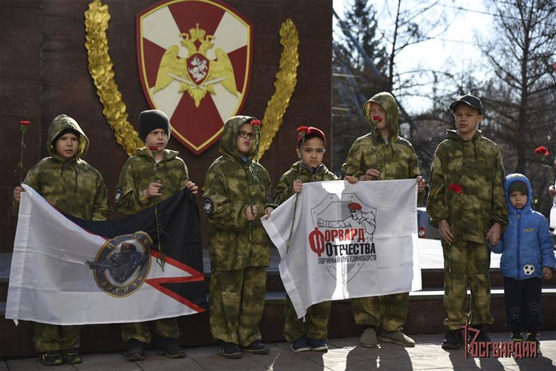 В Новосибирске дан старт автопробегу Росгвардии «Вахта памяти. Сыны Великой Победы»