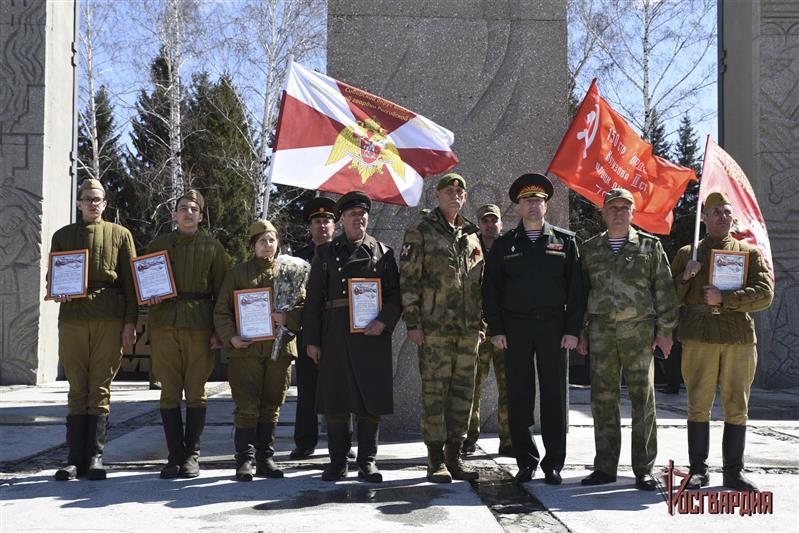 В Новосибирске завершился автопробег Росгвардии «Вахта памяти. Сыны Великой Победы»