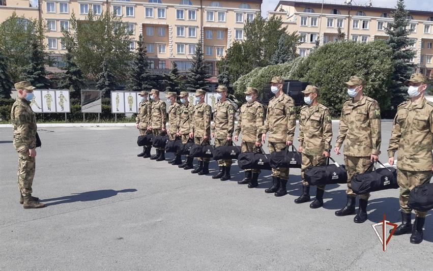 В тюменский центр подготовки кинологов Росгвардии прибыло молодое пополнение 