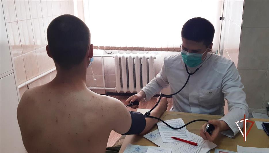 В тюменский центр подготовки кинологов Росгвардии прибыло молодое пополнение 