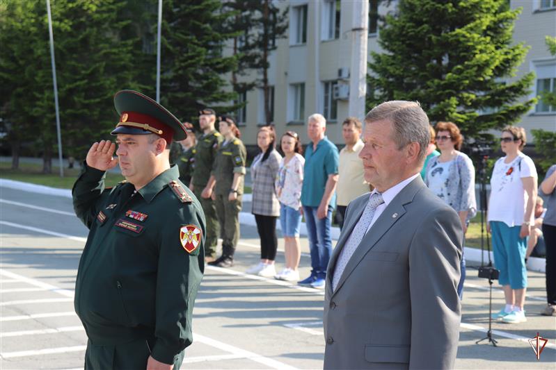 На базе новосибирского военного института Росгвардии прошел финал городской военно-спортивной игры «Победа»