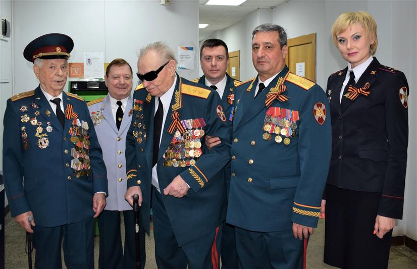 Глава города Нижнего Новгорода поздравил первого командующего Приволжским округом Виталия Федоровича Волкова с наступающим Днем Победы