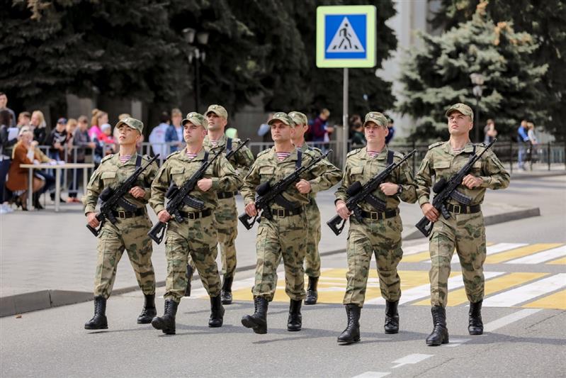 В Пятигорске росгвардейцы приняли участие в репетиции парада Победы