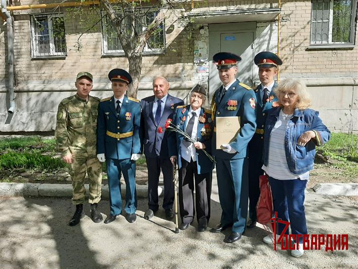 В Уральском округе Росгвардии стартовала всероссийская ведомственная акция «Парад у дома ветерана»