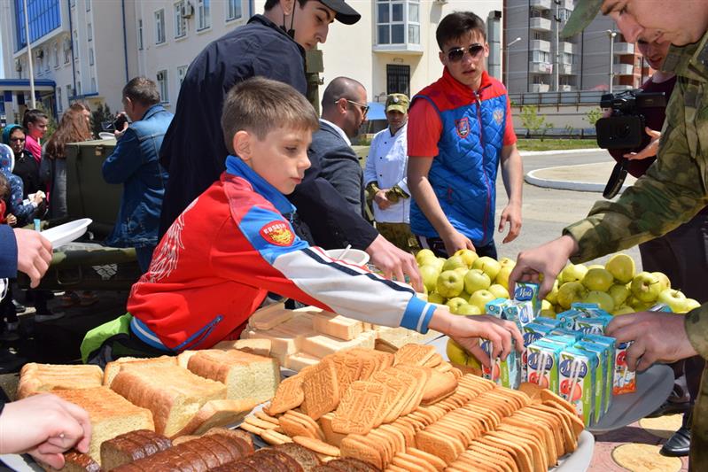 В Дагестане Росгвардия организовала экскурсию для школьников