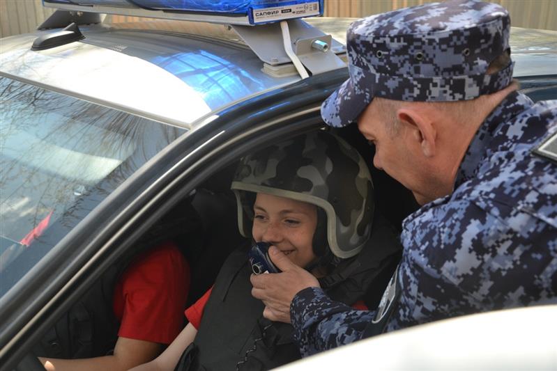 В Самаре росгвардейцы приняли участие в акции «День призывника»