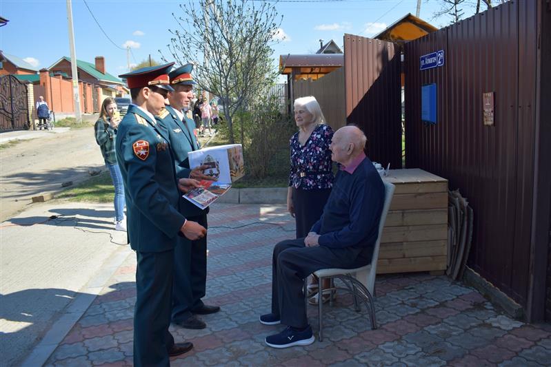 В Приволжье росгвардейцы провели патриотическую акцию «Парад у дома ветерана»
