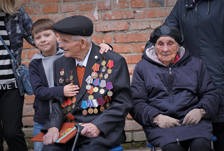 В Приволжье росгвардейцы провели патриотическую акцию «Парад у дома ветерана»