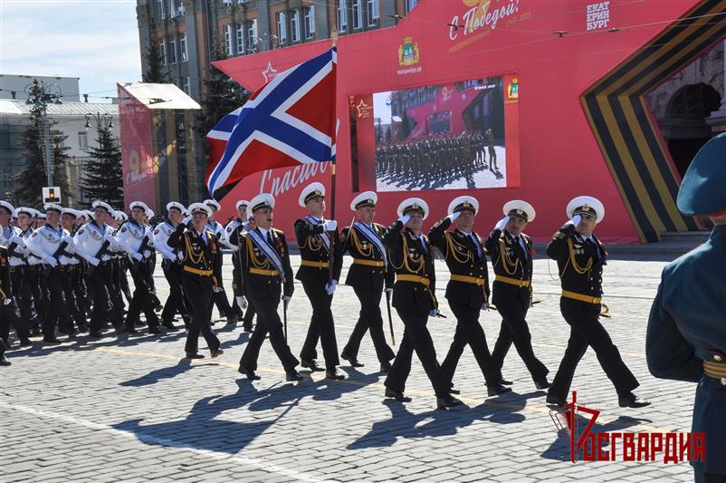 Парадный расчет Уральского округа Росгвардии принял участие в генеральной репетиции парада Победы в Екатеринбурге