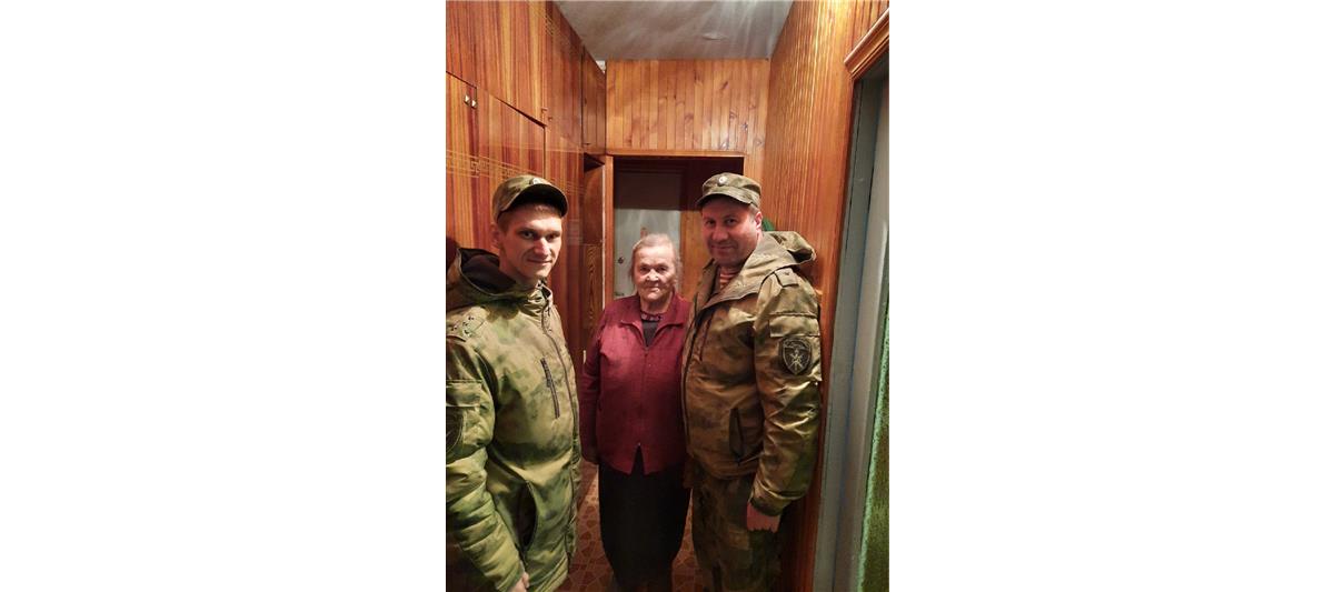 В Северо-Западном округе военнослужащие и сотрудники Росгвардии чествуют ветеранов Великой Отечественной войны