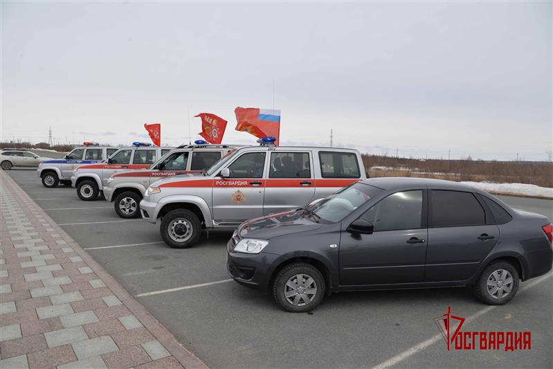 На Ямале Росгвардия присоединилась ко Всероссийскому ведомственному автопробегу в честь 9 Мая 