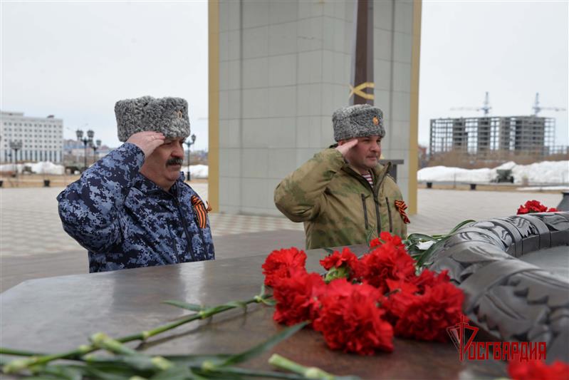 На Ямале Росгвардия присоединилась ко Всероссийскому ведомственному автопробегу в честь 9 Мая 