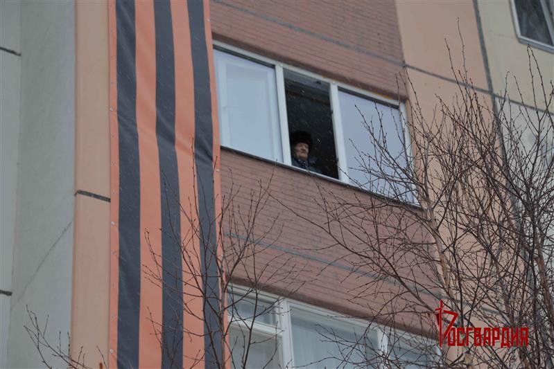 На Ямале Росгвардия приняла участие во флэшмобе «Победа!» 