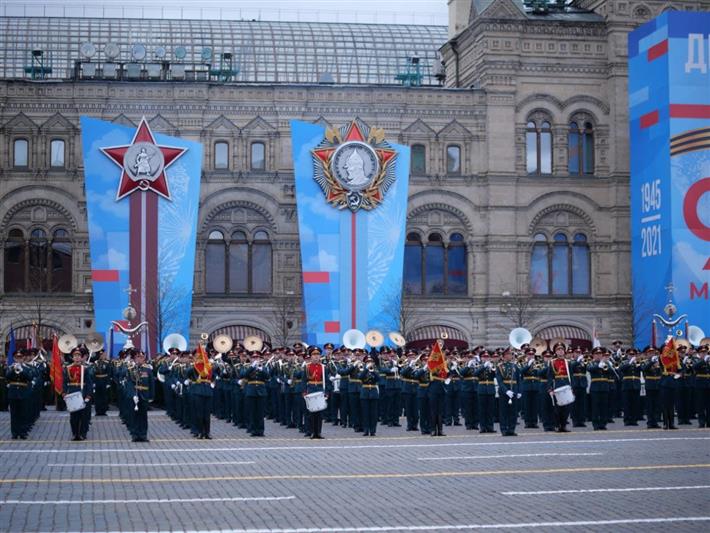 Военнослужащие и сотрудники Центрального округа Росгвардии приняли участие в торжествах Дня Победы