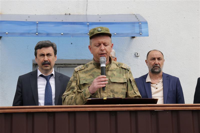 В Кабардино-Балкарии открыта мемориальная доска погибшему офицеру войск правопорядка