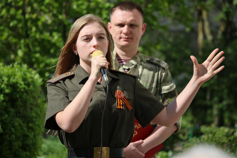 В Ставрополе росгвардейцы поздравили ветерана Великой Отечественной войны с Днем Победы