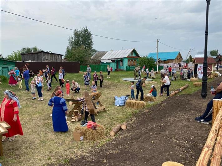В Татарстане росгвардейцы обеспечили правопорядок во время проведения фестиваля русского фольклора «Каравон»