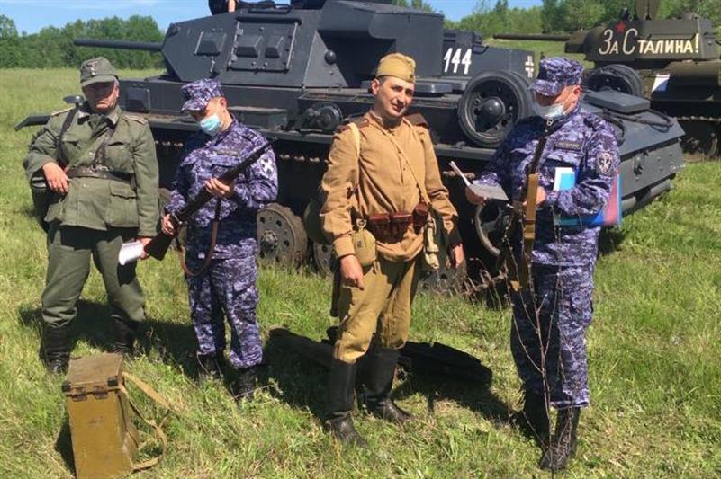 Росгвардия приняла участие в обеспечении безопасности военно-исторического фестиваля в Белгородской области