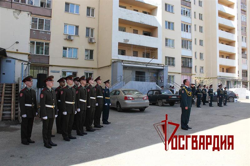 В Уральском округе Росгвардии стартовала всероссийская ведомственная акция «Парад у дома ветерана»