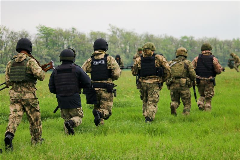 На Ставрополье сотрудники спецподразделений территориального органа Росгвардии отработали элементы десантной подготовки