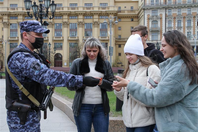 Столичные росгвардейцы приняли участие в патриотической акции «Георгиевская лента»(фото, видео)
