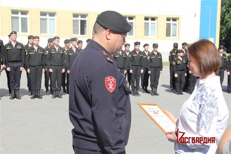 В Тюмени кадетам Росгвардии вручены свидетельства об окончании программы «Добровольная подготовка к военной службе»