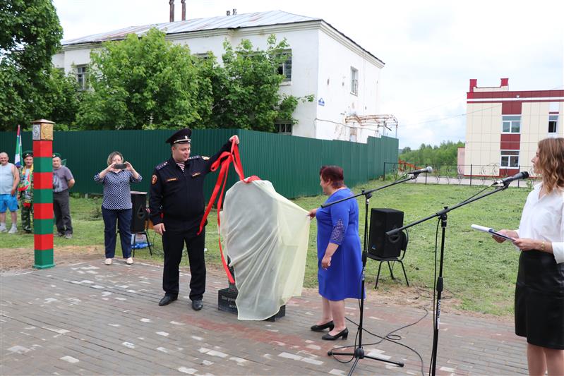 В Калужской области установили памятник пограничникам по инициативе сотрудника Росгвардии