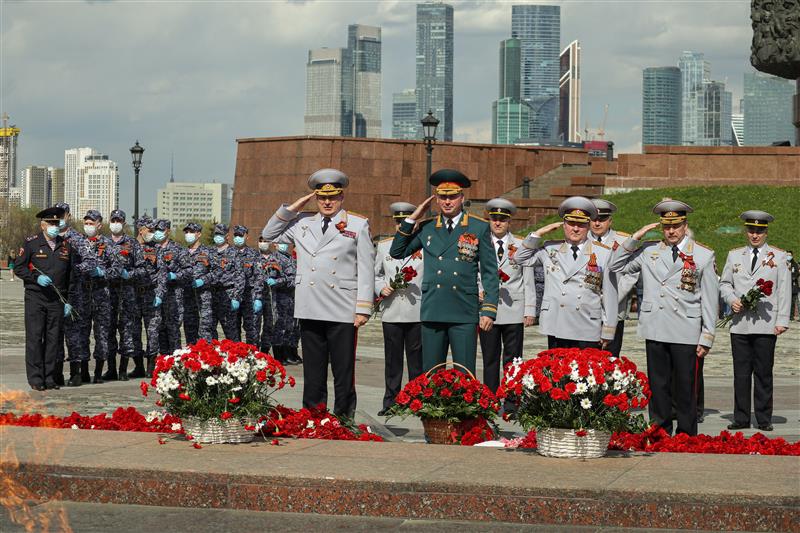 В Москве сотрудники Росгвардии провели памятные мероприятия, посвященные Дню Победы