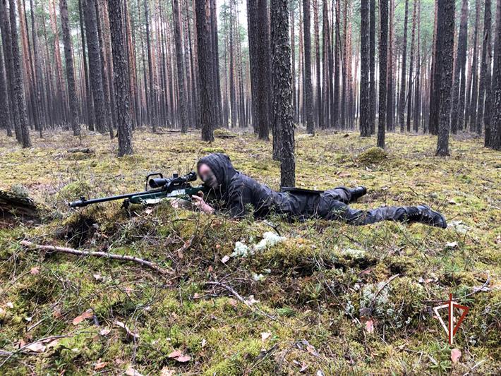 Полевой выход сотрудников ОМОН «Стерх» Росгвардии прошёл в Югре (видео)  