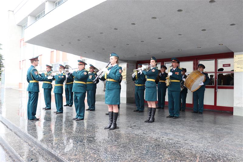 Оркестр Центра подготовки личного состава Приволжского округа Росгвардии порадовал своими композициями жителей города Тольятти