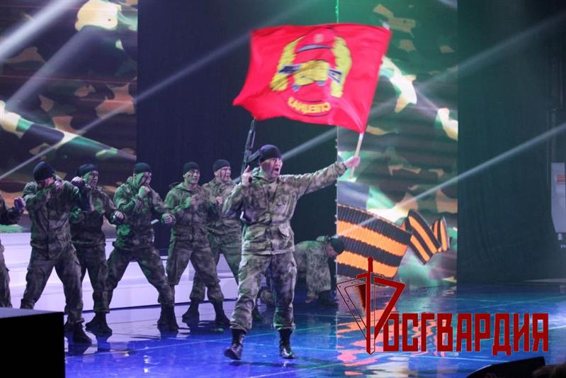 Военнослужащие калиновского соединения Росгвардии приняли участие в эстрадно-театральном вечере, посвященном 76-летию Великой Победы в Екатеринбурге