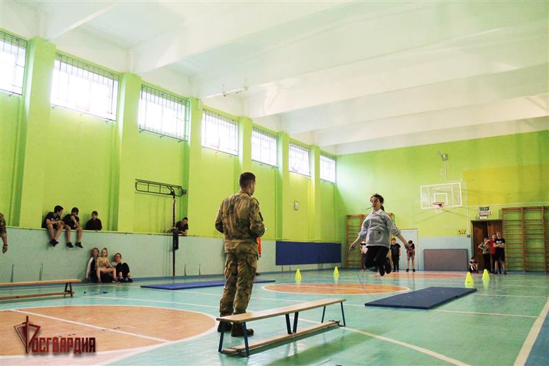 Росгвардия провела спортивный праздник для воспитанников воронежского детского дома