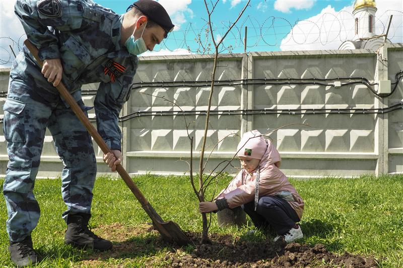 В Москве сотрудники Росгвардии провели памятные мероприятия, посвященные Дню Победы