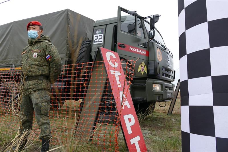 Команда Росгвардии преодолела первый этап военного ралли в Туве