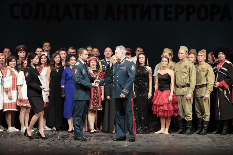 В Саратове состоялся гала-концерт смотра-конкурса самодеятельного художественного творчества «Солдаты антитеррора»
