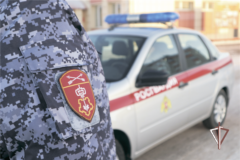 В Красноярске сотрудники Росгвардии задержали подозреваемого в незаконном проникновении на охраняемый объект