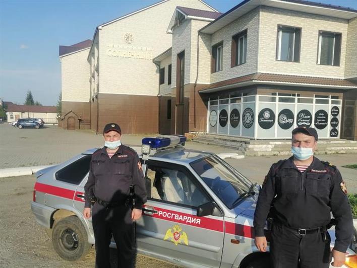 В Барнауле росгвардейцы обеспечивают правопорядок во время проведения II этапа Кубка мира по гребле на байдарках и каноэ