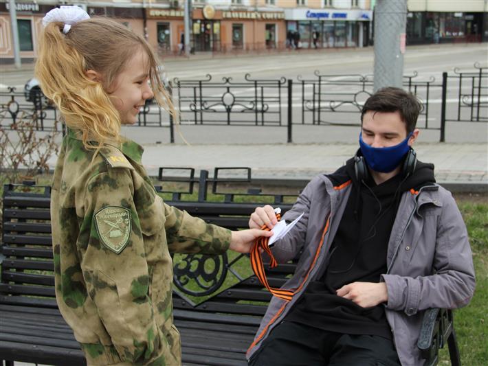 Воспитанники класса Росгвардии провели в Иркутске патриотическую акцию «Журавли Победы»