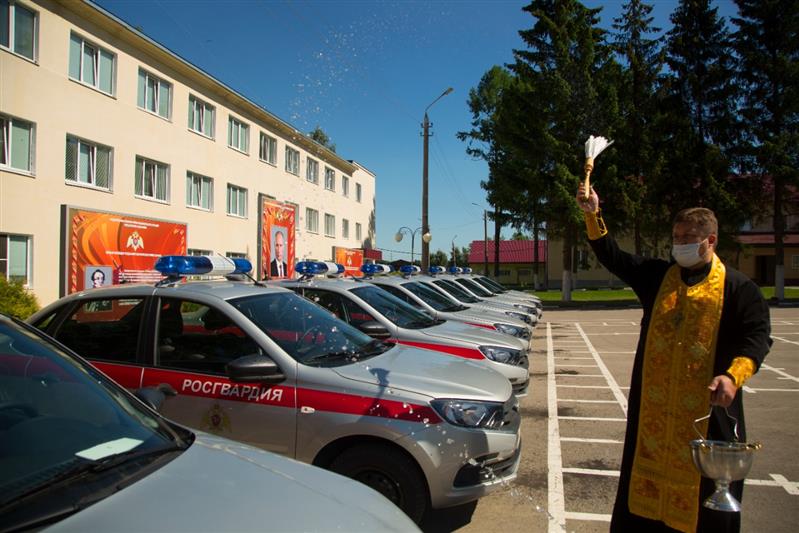 Тульские росгвардейцы получили новые патрульные автомобили 