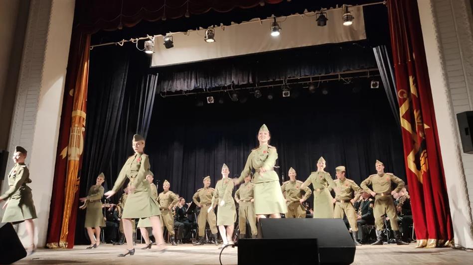 В  Севастополе состоялся большой концерт Академического ансамбля песни и пляски войск национальной гвардии Российской Федерации 