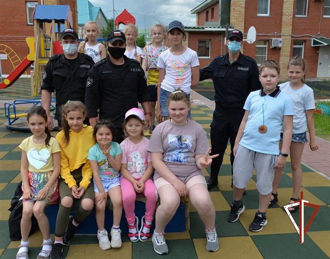 На Урале проходят мероприятия в рамках всероссийской акции «Каникулы с Росгвардией» (видео)