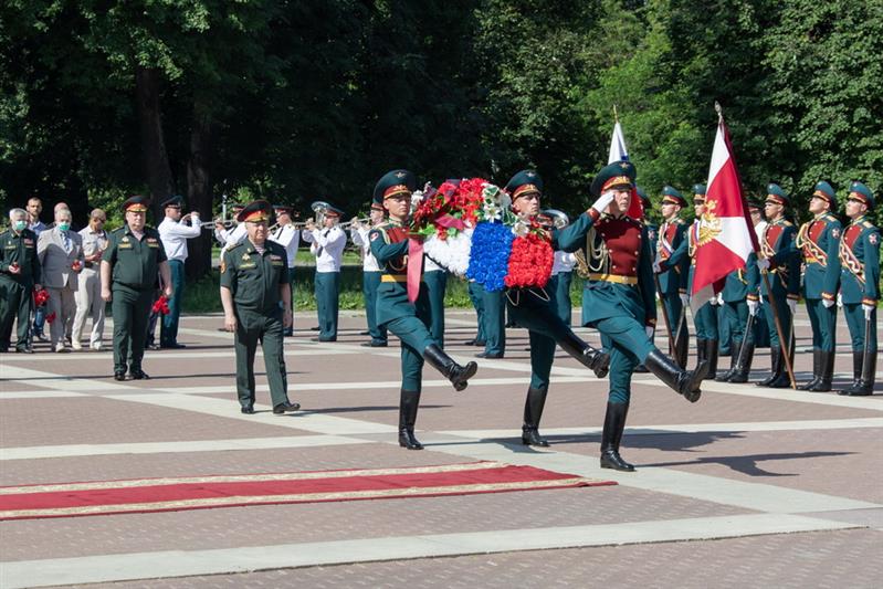 В День памяти и скорби военнослужащие и сотрудники центрального аппарата Росгвардии приняли участие во Всероссийской акции «Свеча памяти»