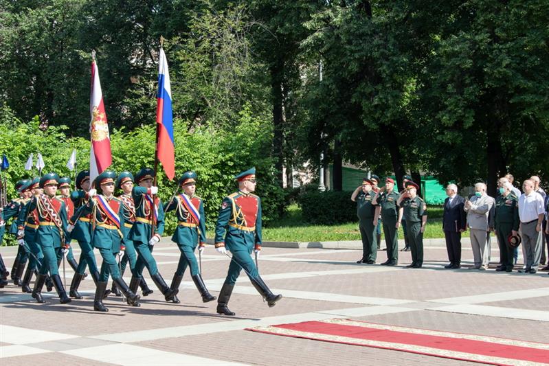 В День памяти и скорби военнослужащие и сотрудники центрального аппарата Росгвардии приняли участие во Всероссийской акции «Свеча памяти»