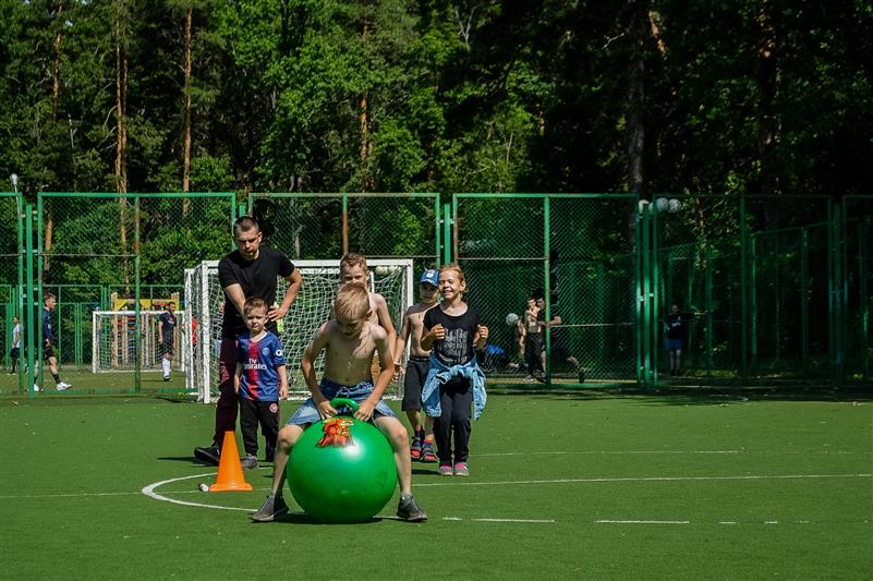 Росгвардейцы отметили День отца спортивным праздником