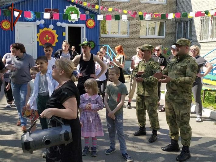 В Сибири проходит патриотическая акция «Каникулы с Росгвардией»