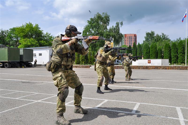 В Северо-Кавказском округе Росгвардии прошли праздничные мероприятия по случаю Дня защиты детей (фото)